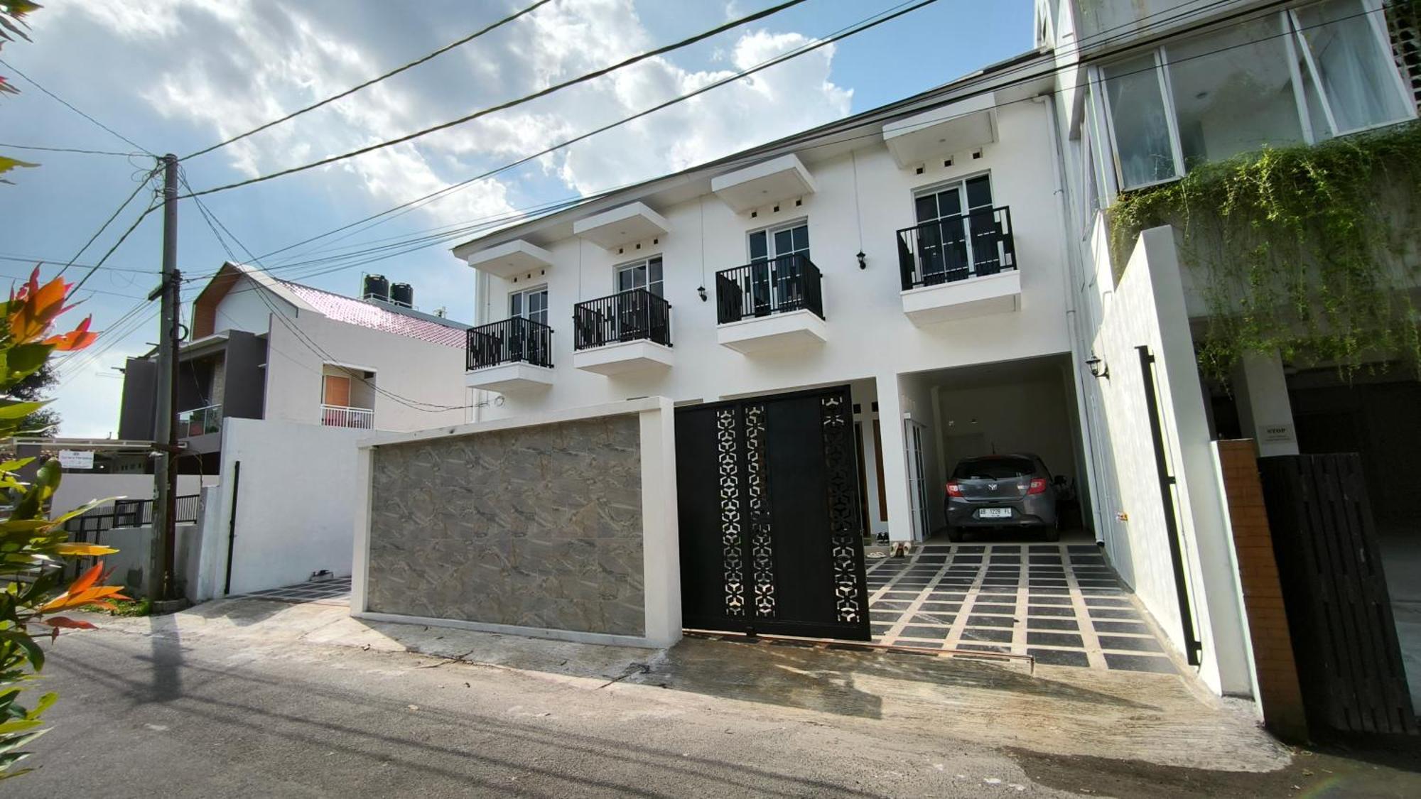 House Of Bedjo Powered By Cocotel يوغياكارتا المظهر الخارجي الصورة